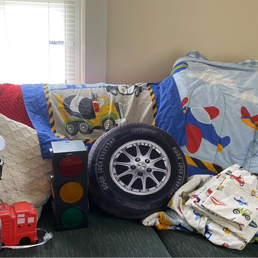 Transportation bedroom set - Picture 6 of 6